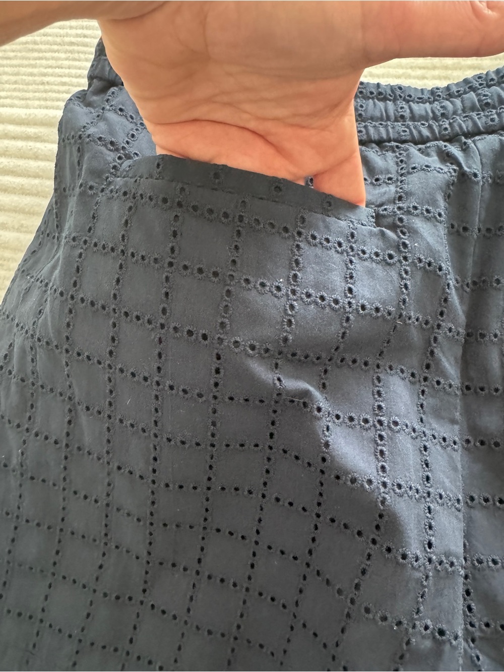 Banana Republic Factory Navy Eyelet Mid-Rise Shorts - Picture 4 of 7